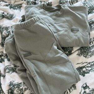 SET Active Olive Green Sweat Set